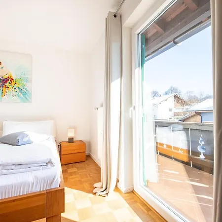 Apartment Cloud 9 *