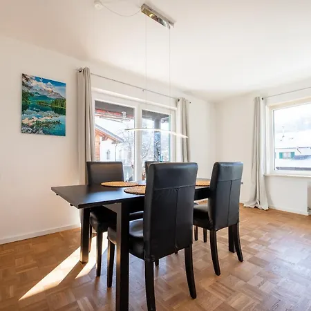 Apartment Cloud 9 *